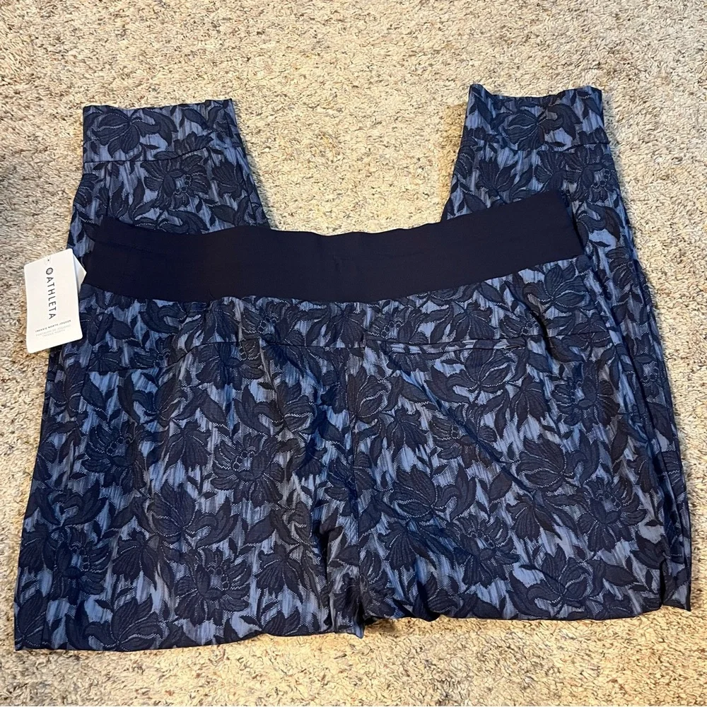 Athleta Blue Floral Trekkie North Jogger Size 20 NWT - Picture 4 of 12